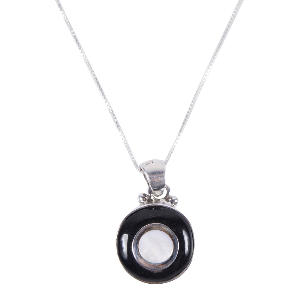 SMALL SILVER COW HORN AND MOTHER PEARL LUZ NECKLACE