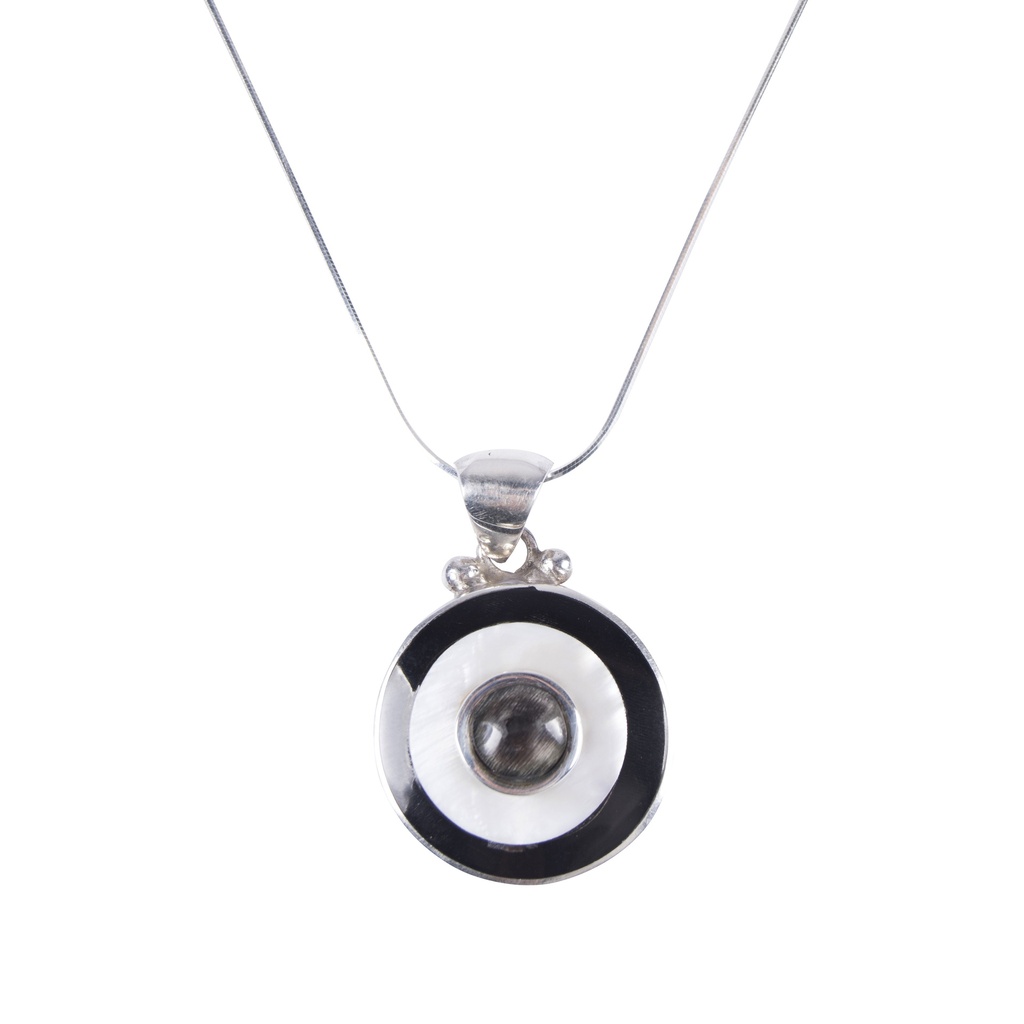 SMALL SILVER COW HORN AND MOTHER PEARL LUZ NECKLACE