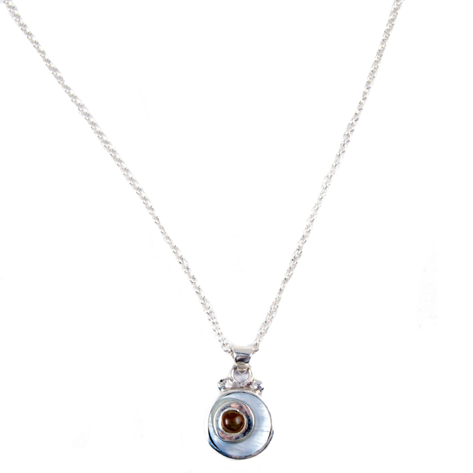 BABY SILVER MOTHER PEARL AND AMBER LUZ NECKLACE