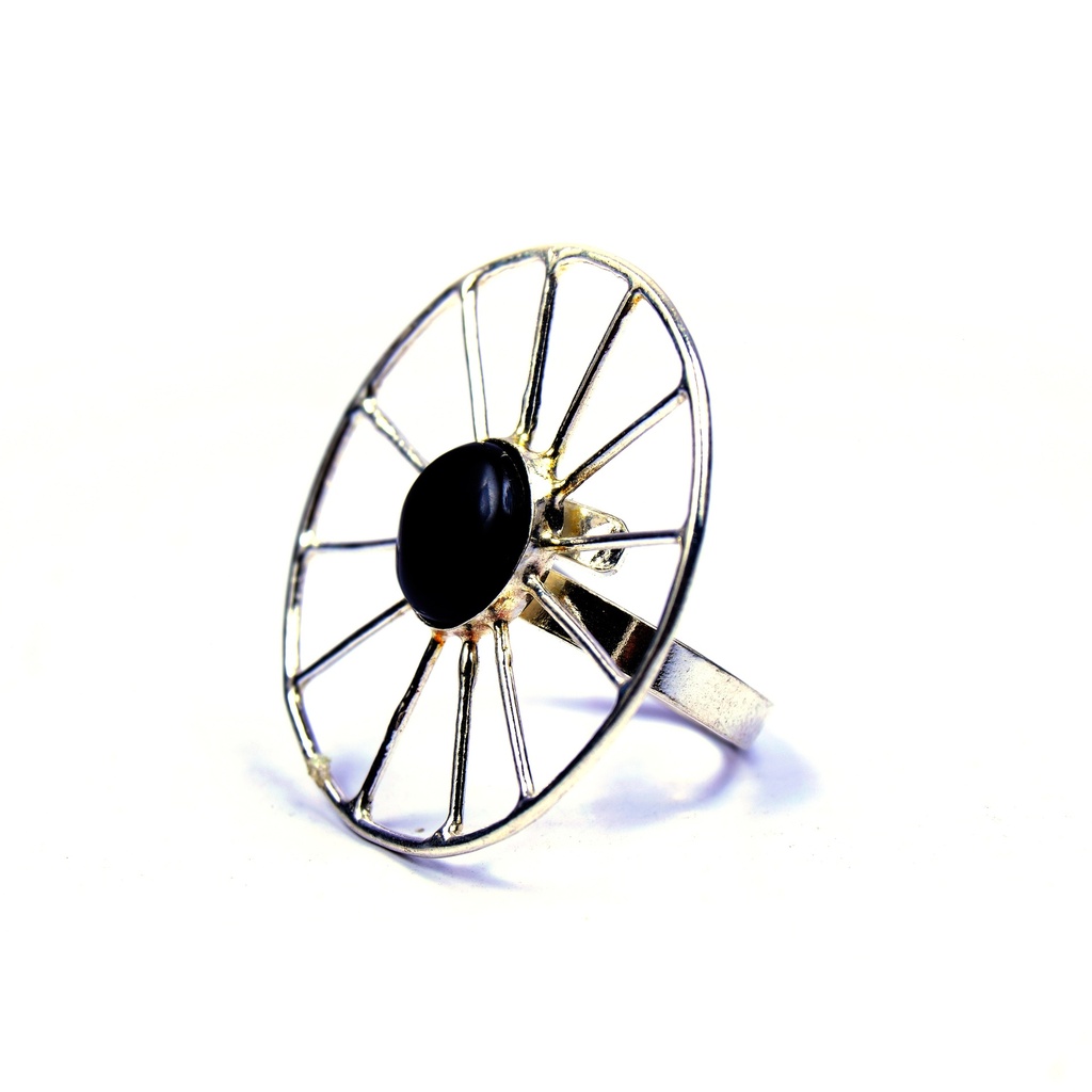 AUTO SILVER COW HORN RING