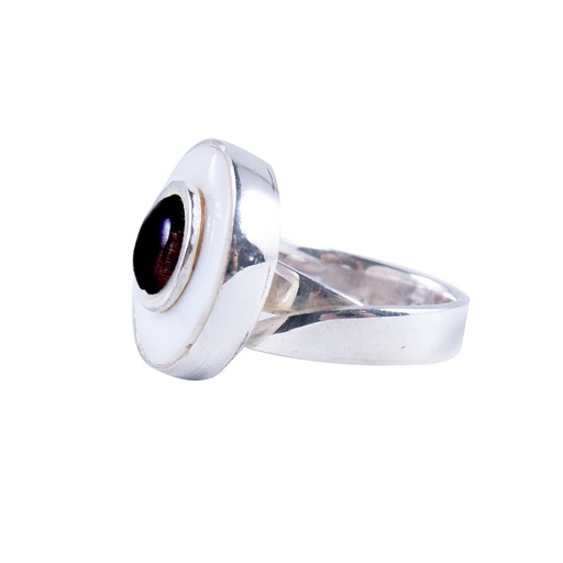 [31224] MINI SILVER MOTHER PEARL AND COW HORN LUZ RING