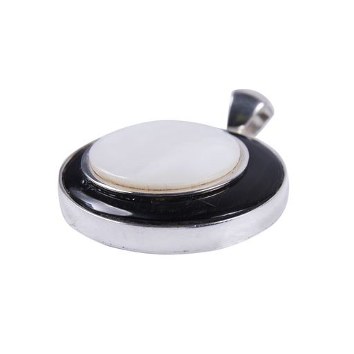 [31252] BIG SILVER COW HORN AND MOTHER PEARL LUZ PENDANT