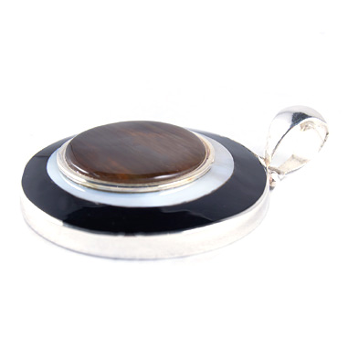 [30046] MEDIUM SILVER COW HORN AND MOTHER PEARL LUZ PENDANT